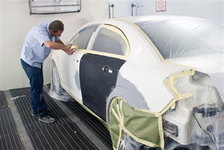 Best paint system technology available to ensure that each vehicle's finish matches.